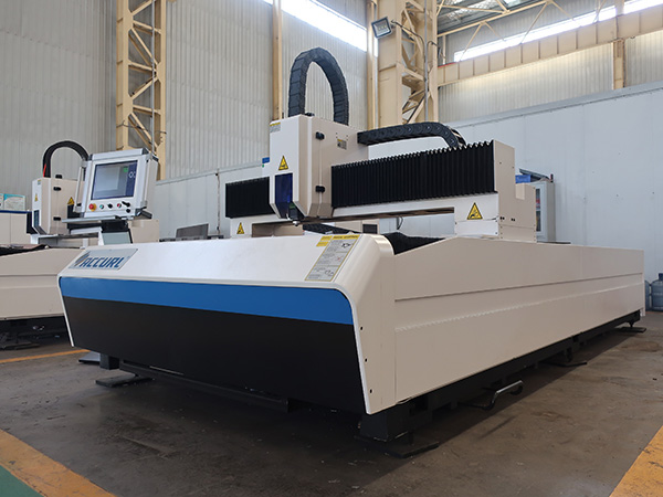 Prix de la machine de découpe laser cnc de 1000 watts