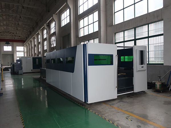 Machine de découpe au laser 3000w Prix IPG 3kw fibre