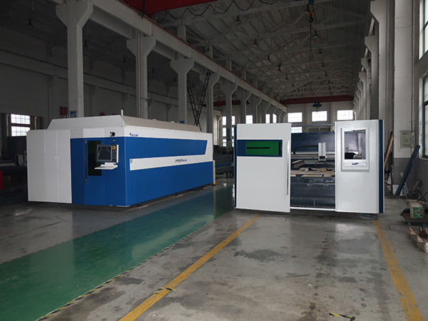 Chine vente chaude compact tube tube fibre laser machine de découpe prix